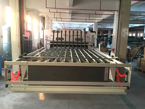 《一口气看完偷渡的女人》午夜高清完整版1